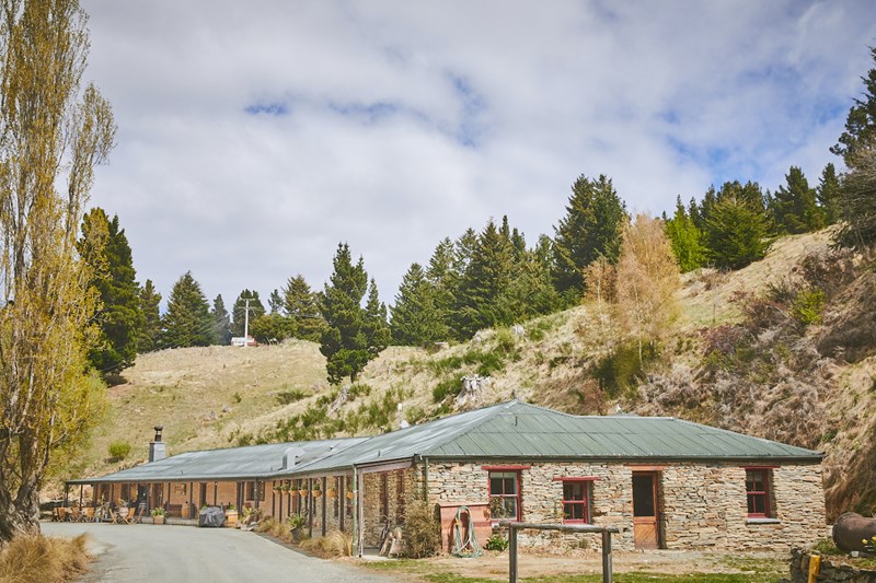 Danseys Pass Hotel Otago Rail Trail